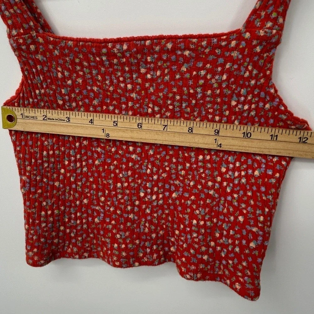 American Eagle Red Floral Ditsy Crop Top Small Square Neck Pointelle Cotton Cami - Picture 5 of 7